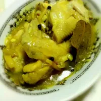 Snapdishの料理写真:Chicken Adobo in Turmeric and White Soda|Deeanさん