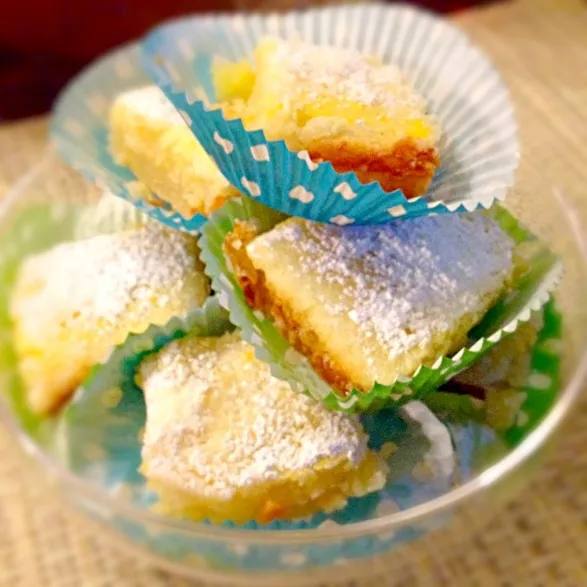 Snapdishの料理写真:Lemon bars|Mrs. Eさん