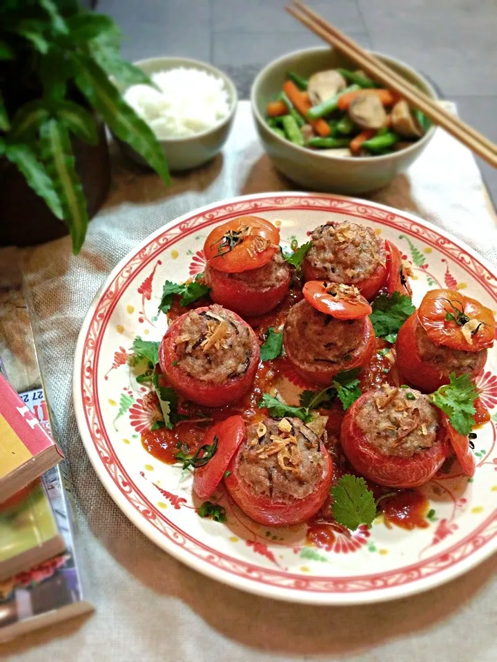 Tomatoes stuffed with minced pork/トマト豚肉詰め|rick chanさん