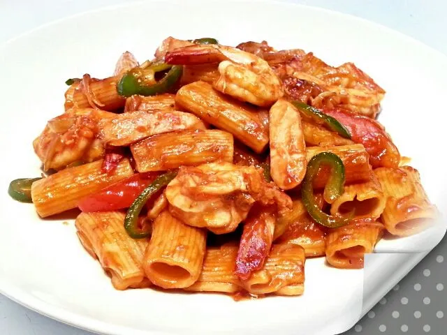 rigatoni tomato saucr with prawn|ARYUUさん