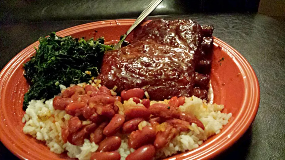 bbq pork ribs white rice red kidney beans and spinach|Chris Hollyさん