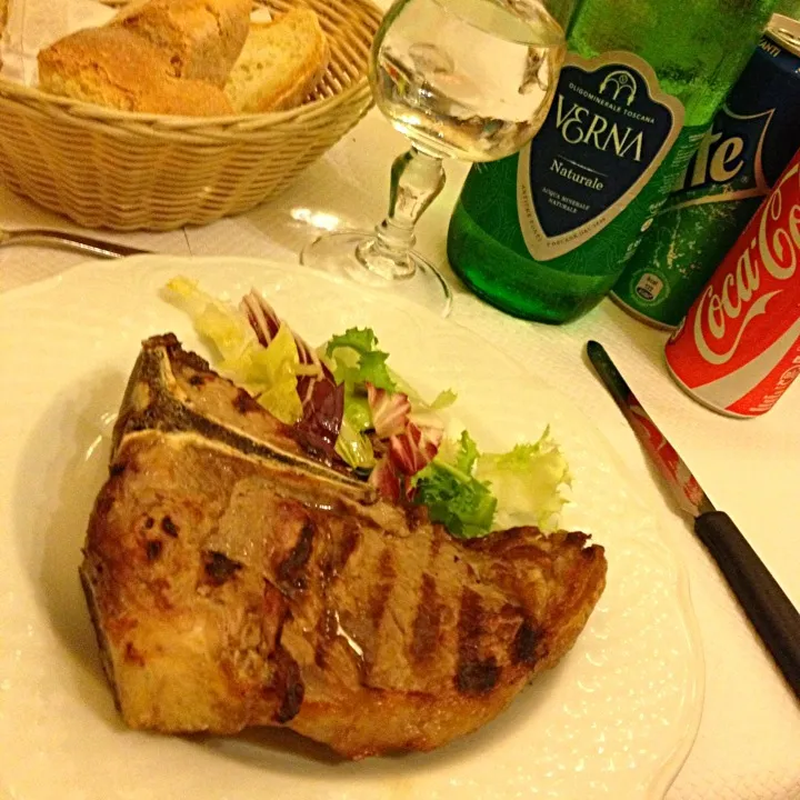 T bone steak|Nina Techapongvorachaiさん