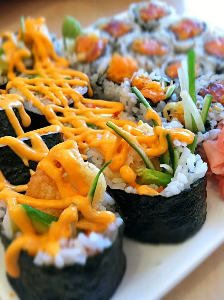 Snapdishの料理写真:Crazy maki & spicy tuna|Juliee ~ ジュリーさん