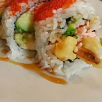 tobiko shrimp tempura avocado cream cheese crab|Christine Leeさん