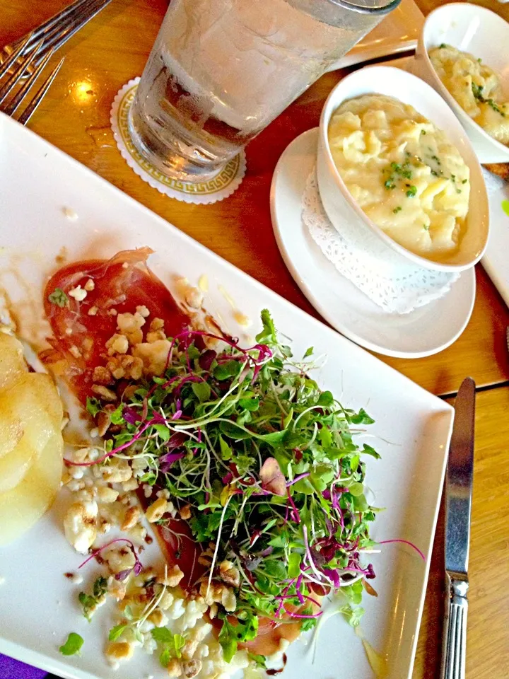 Snapdishの料理写真:Salads & mashed potatoes|nhoさん