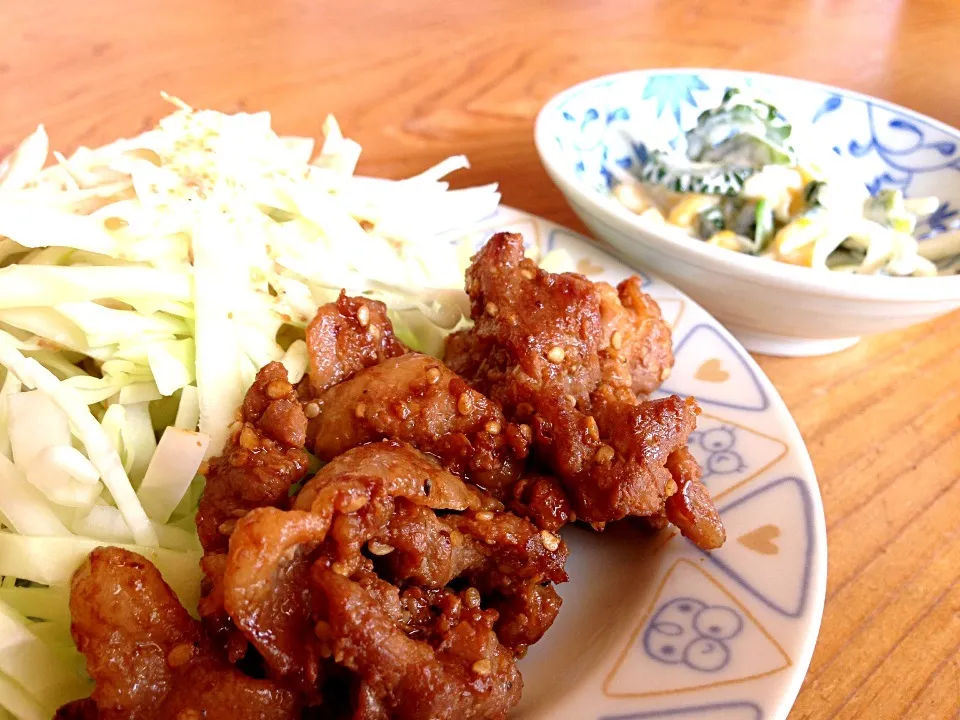 Snapdishの料理写真:梅肉入り生姜焼きと今年最後のゴーヤサラダ|pepiさん