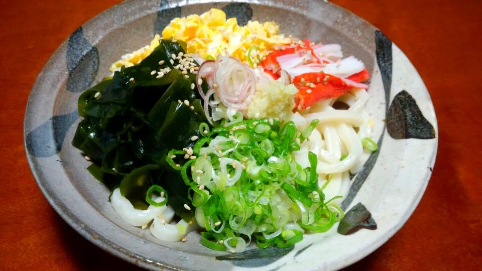 Snapdishの料理写真:冷やしワカメ讃岐うどん|ｋｚｓｙｋさん