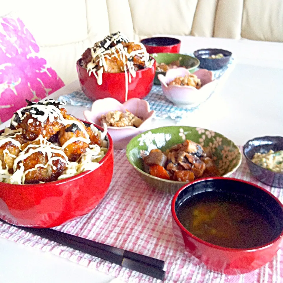 照りってり！焼き鳥丼定食♡|subさん