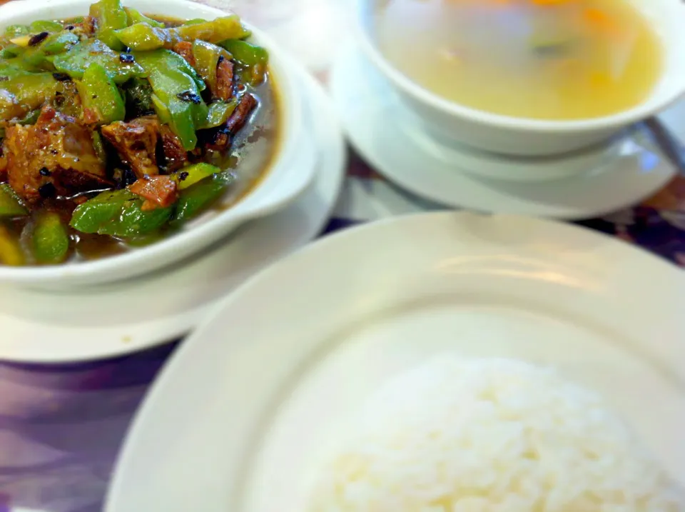 Set lunch - sautéed pork ribs with butter squash|Mak Toniさん