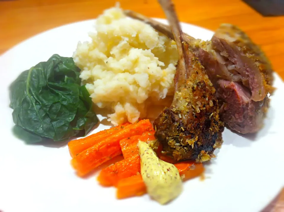 Dijon lamb rack with mash and veg|Nicky Jonesさん