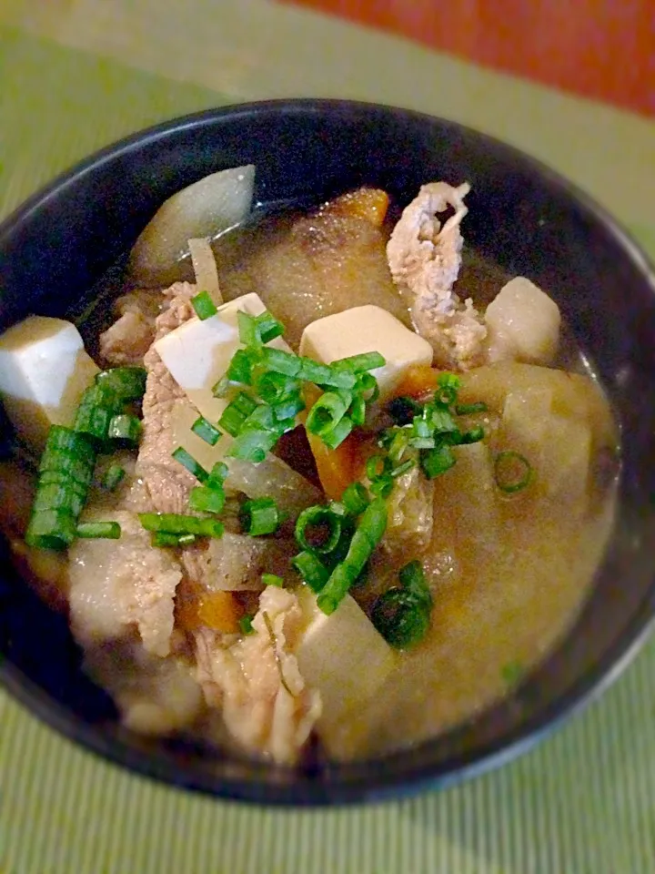 tonjiru (Miso soup with Pork&Vegetable)☆豚汁 by chef hubby&Me|🌈Ami🍻さん