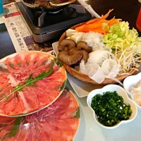 しゃぶしゃぶ  (shabushabu)