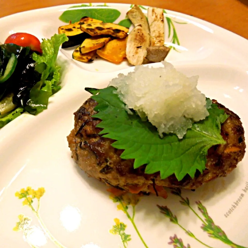 食物繊維たっっぷり🎶ひじきとごぼうの和風ハンバーグ〜👍|みりん。さん