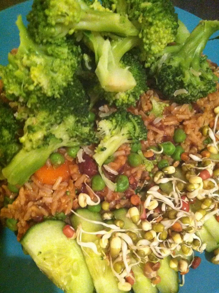 Broccoli with savoury rice & cucumber|Nick Hiderさん