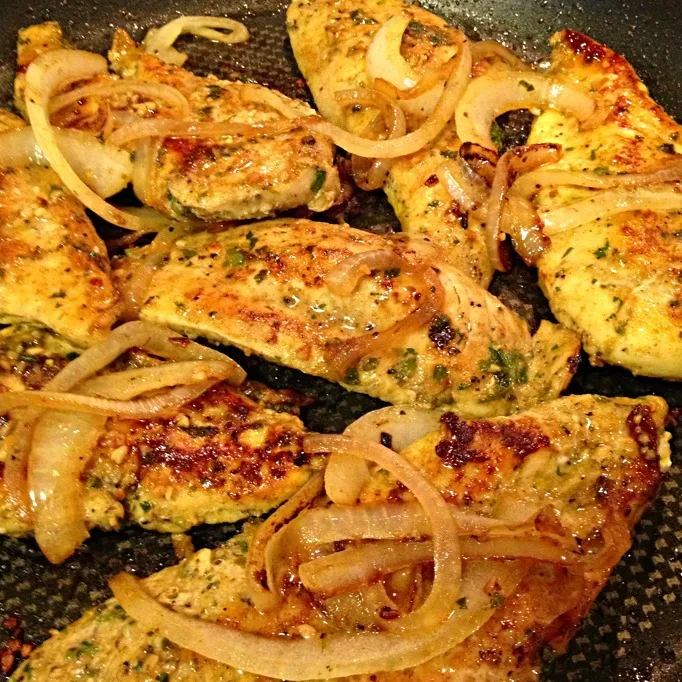 Butterflied Chicken Breast w/ Onions|Curt Chillさん