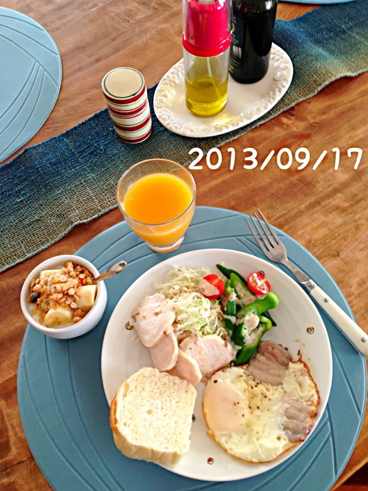 Snapdishの料理写真:朝ごはん  2013・9・17|ローゼルさん