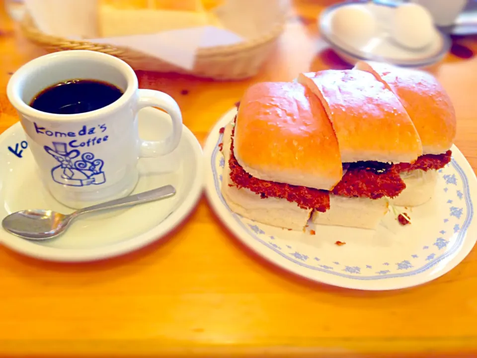 コメダ珈琲店で朝食！味噌カツサンド&ブレンド珈琲|Ayanoさん