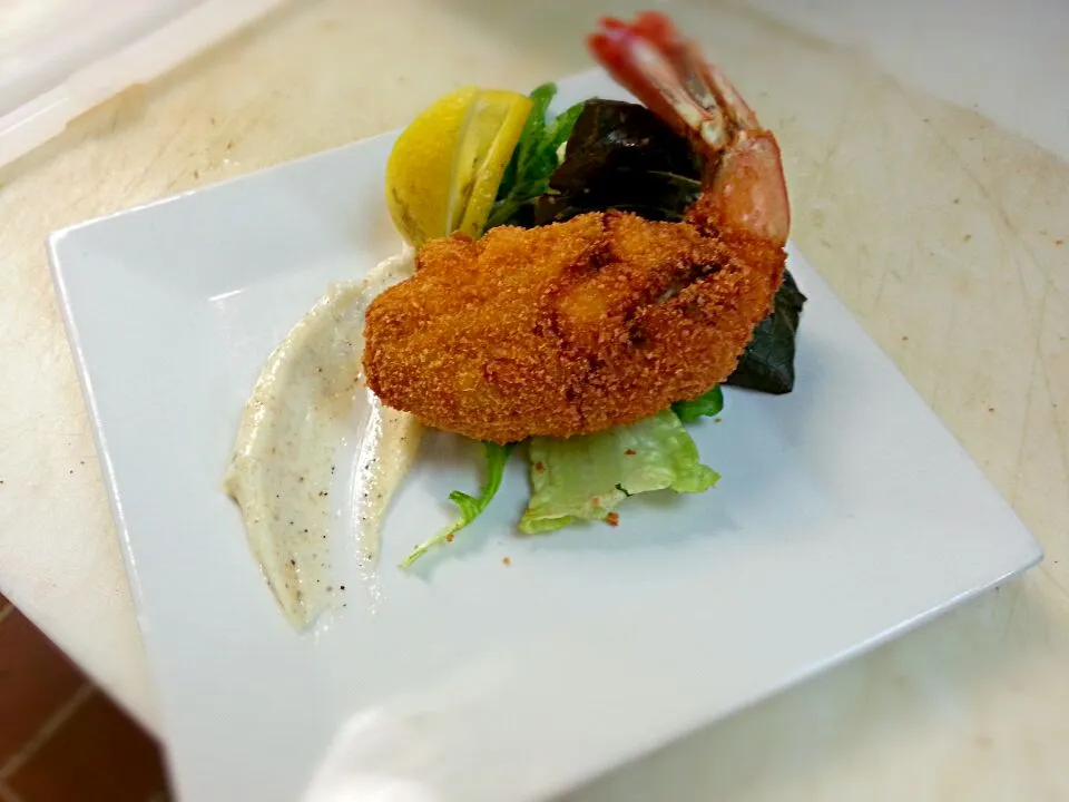 Shrimp stuffed crab cake with a garlic black pepper aioli|jeffさん