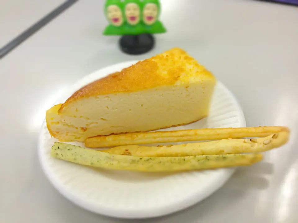 チーズケーキとじゃがプリッツ|中央分離帯さん