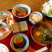 Snapdishの料理写真:鬼扇の定食❤刺身・あら煮・天ぷら|リィさん