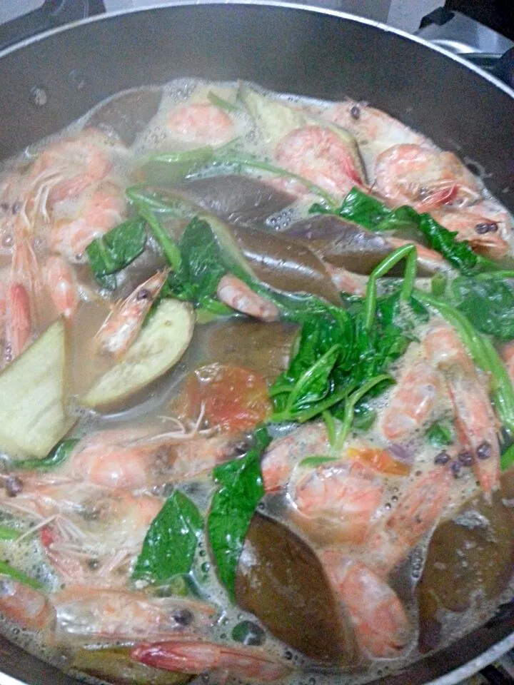 Snapdishの料理写真:dinner for tonight...sinigang na hipon|crystal santosさん