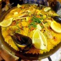 Snapdishの料理写真:Paella with seafood|banu senelさん