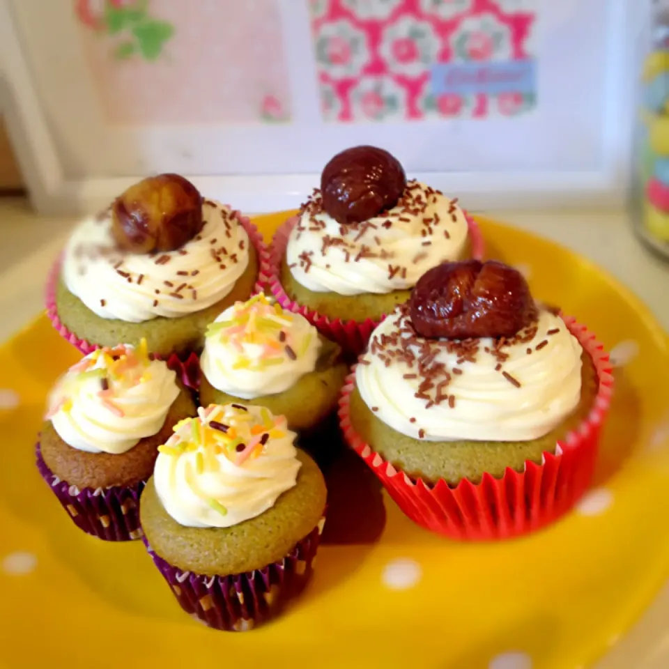 Green tea & sweet chestnuts  cupcake with cream cheese frosting|Chibiko's Kitchenさん