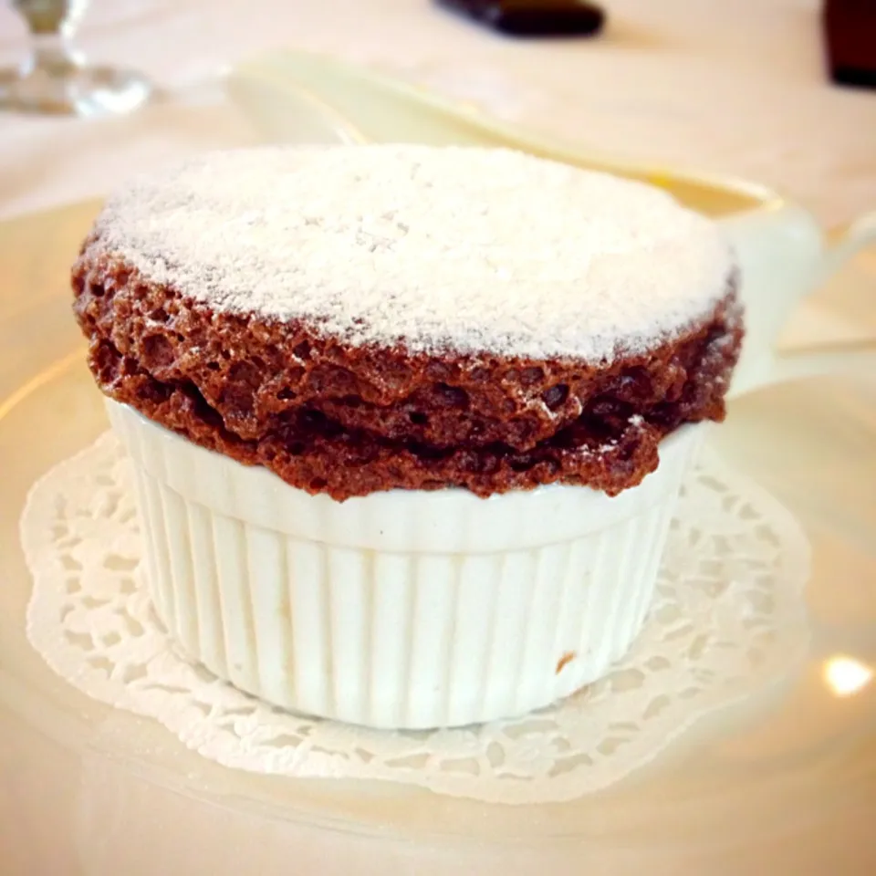 Chocolate Soufflé with Vanilla Sauce|Ninta Fiusさん