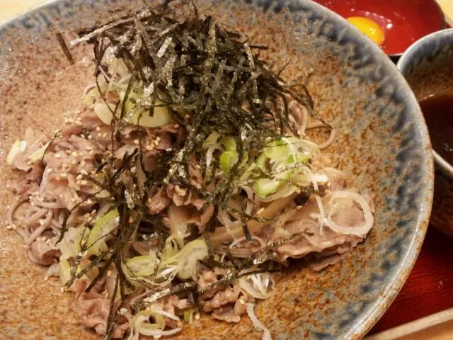 【大阪・高槻】肉もりそば太鼓亭「肉もりそば(大)」|うえおさん