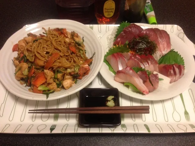 鶏胸肉たっぷり焼きそば、ハマチとブリのお刺身！✩⃛꒰⁎⁍̴◡⁍̴⁎ ॢ꒱✨|サソリさん