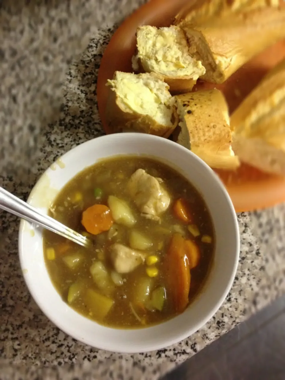 Chicken and vegetable soup|samantha doutchさん