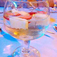 Snapdishの料理写真:Sangria|samantha doutchさん