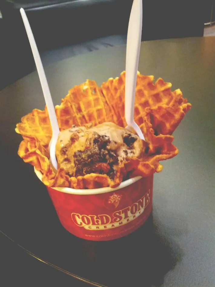 Snapdishの料理写真:Cold stone ( German chocolate with brownie, pecans and twix)|Xi wenさん