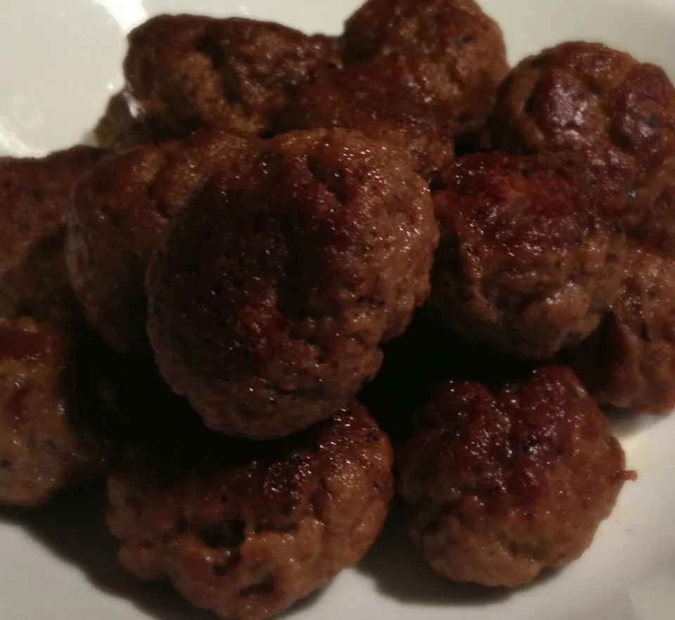 Snapdishの料理写真:Seitan meatballs before i sauced them up.  Recipe from the gentle chef cookbook .|malindaさん