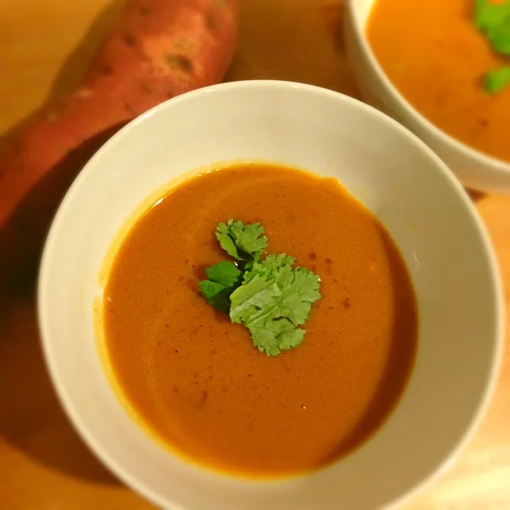 Sweet Potato Curry & Maple Soup (Vegan)|Saray Castro Baileyさん