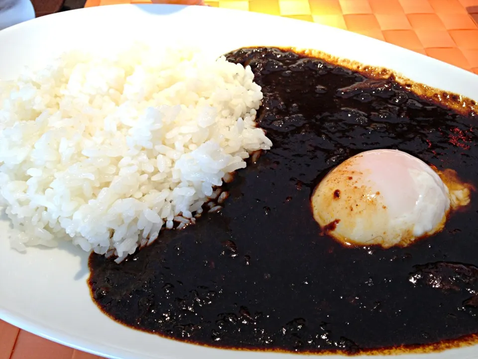 博多牛すじ黒カリー＋温泉たまご|Runaさん