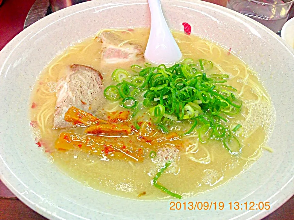 Snapdishの料理写真:長浜ラーメン|コージ💫さん