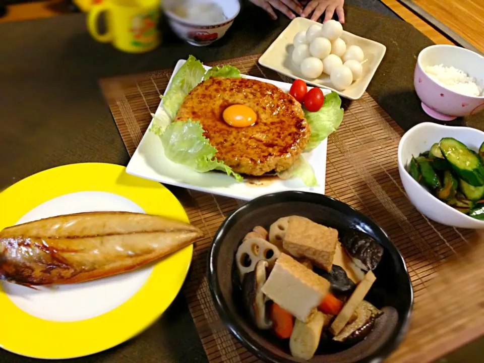 お月見夕飯〜(*´ω｀*)月見ってこんな感じでよかったのかな？|さおりさん