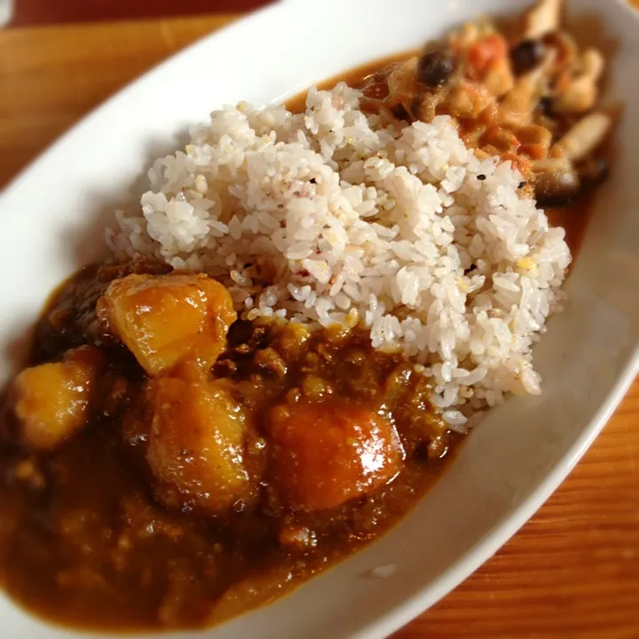 中村屋イシガキのコンビカレー|北川 智康さん