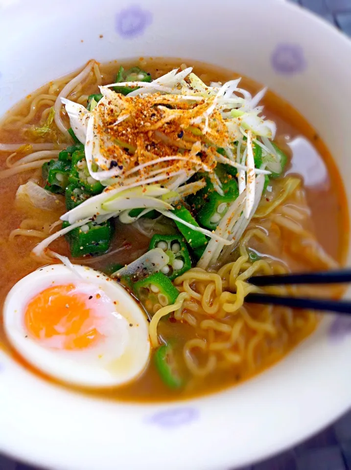 オクラーメン味噌味♡|あみん´ω`)ﾉさん