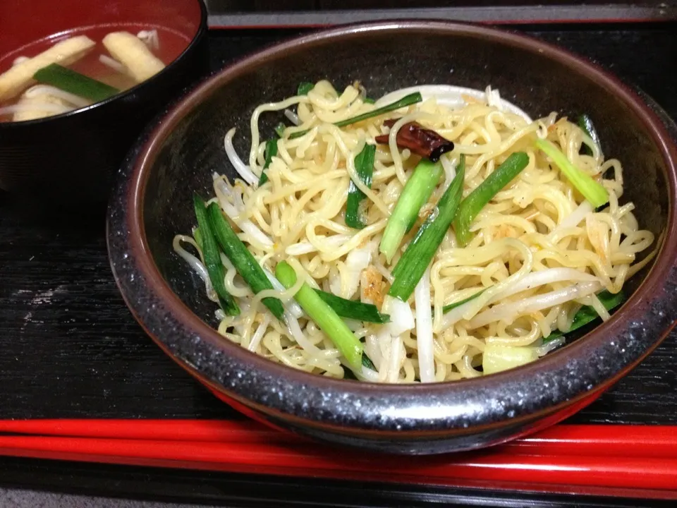 晩ごはん  タイ風いかいしる焼きそば|ぽんたさん