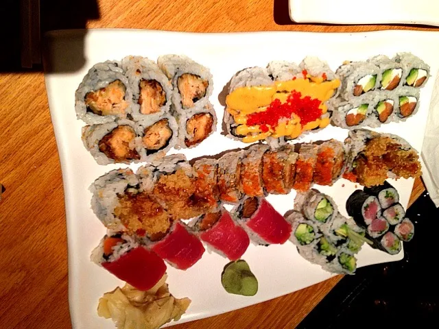 Different selections of sushi! :)|Hermioneさん