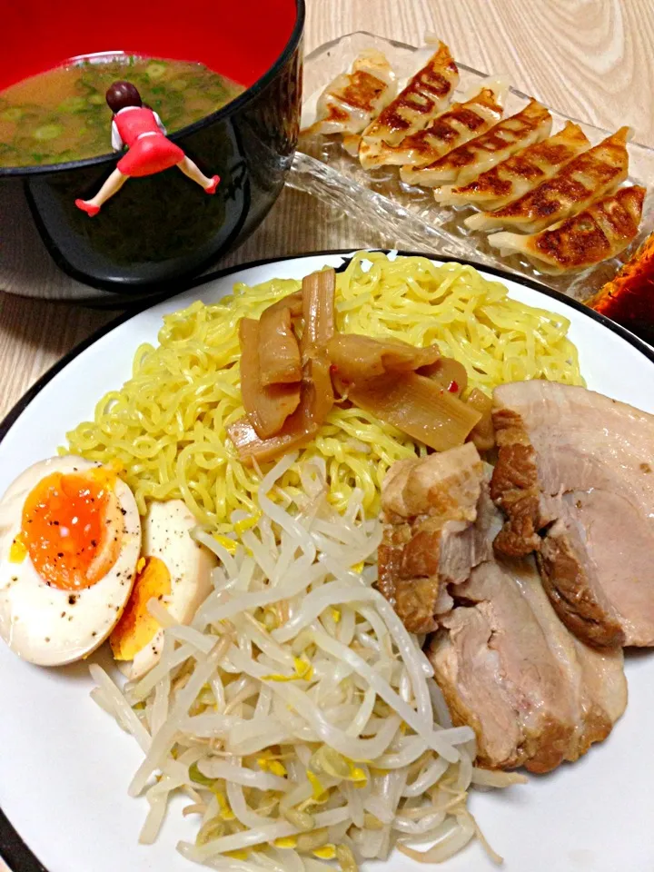 やす特製つけ麺＆良く焼き餃子！|伍龍やすさん