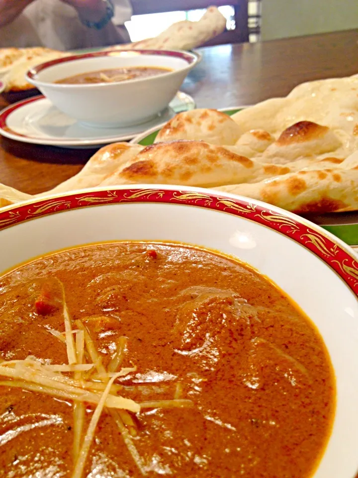 チキンカレーとナン|くぽさん