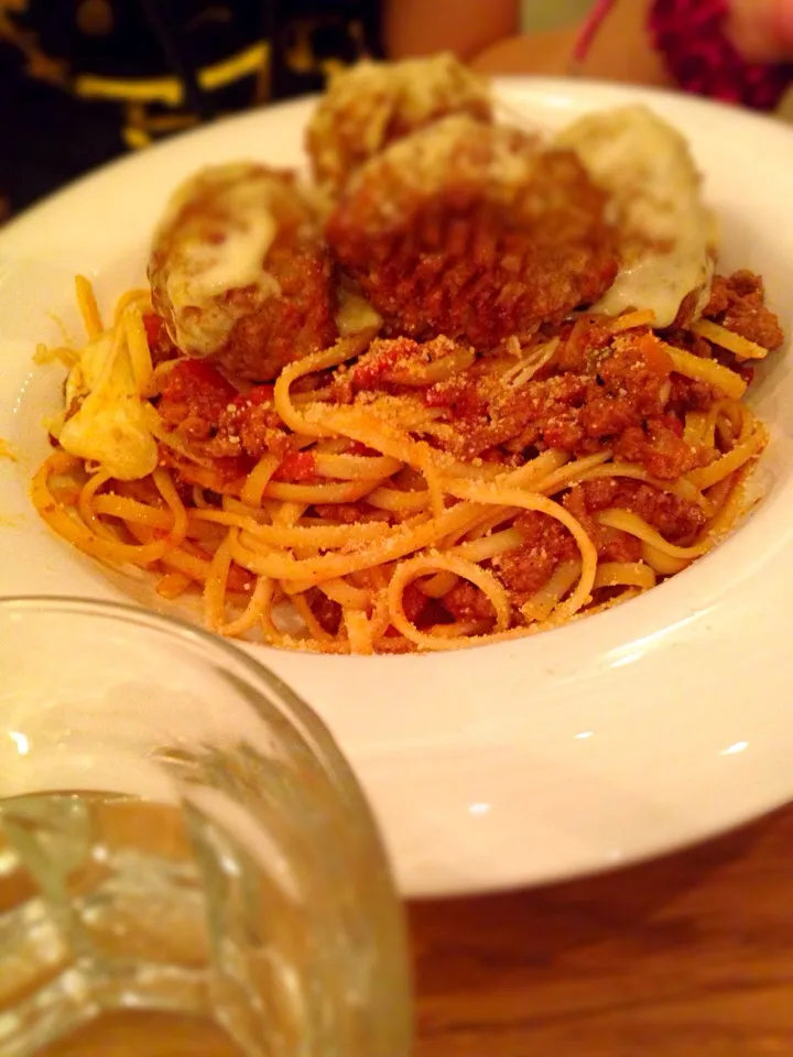 Snapdishの料理写真:Meatballs bolognese|Carol Yewさん