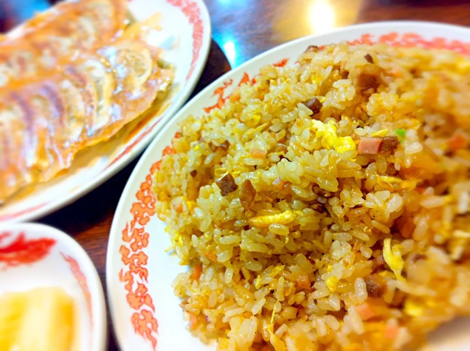 【本日の晩御飯】炒飯と餃子。(ﾟдﾟ)ｳﾏｰ|JTKさん