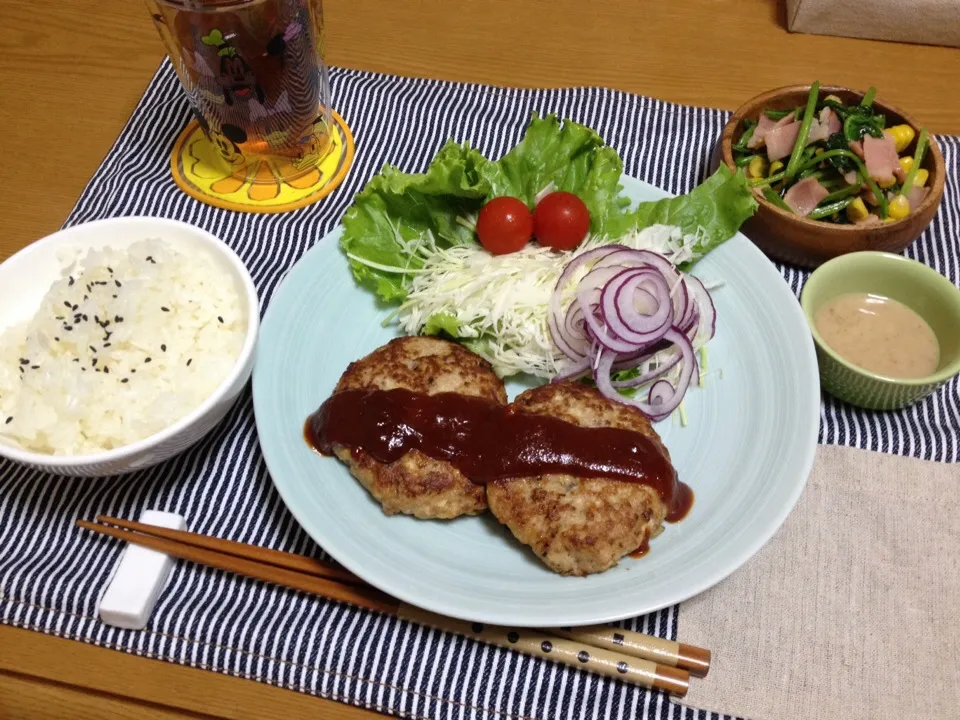 Snapdishの料理写真:豆腐ハンバーグメインの晩ご飯|miyamegu**さん