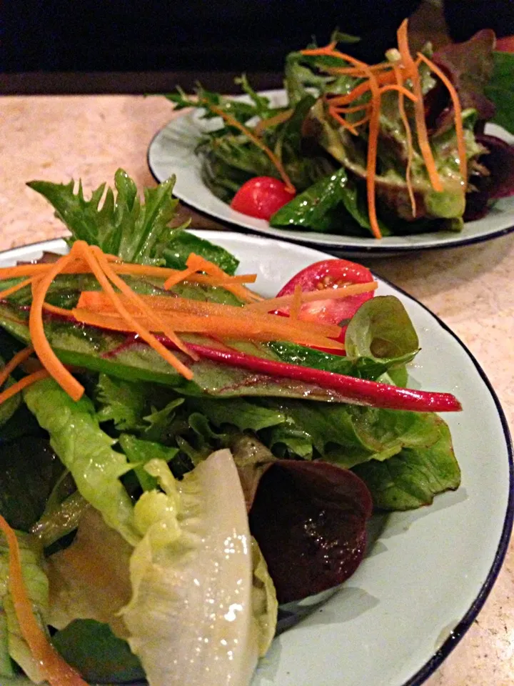 greens tossed with balsamic vinegar & olive oil|hweeyhさん