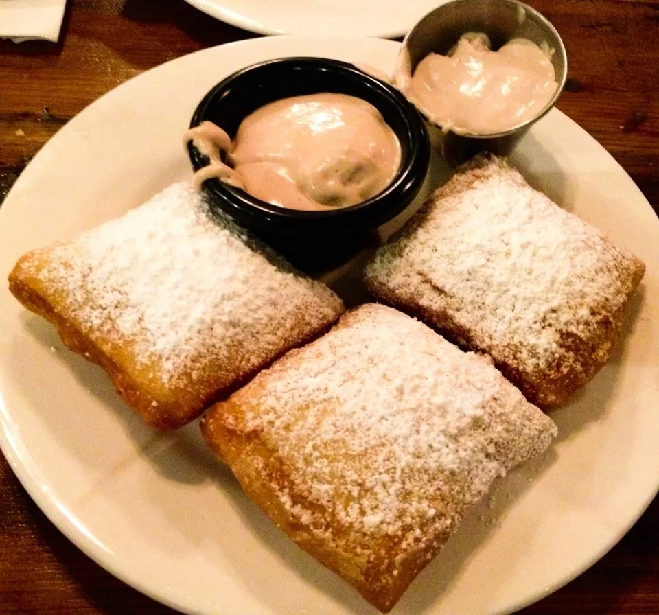 Beignets with Chocolate Mousse from Ritter's Steam Kettle Cook|sooprcoolchicaさん