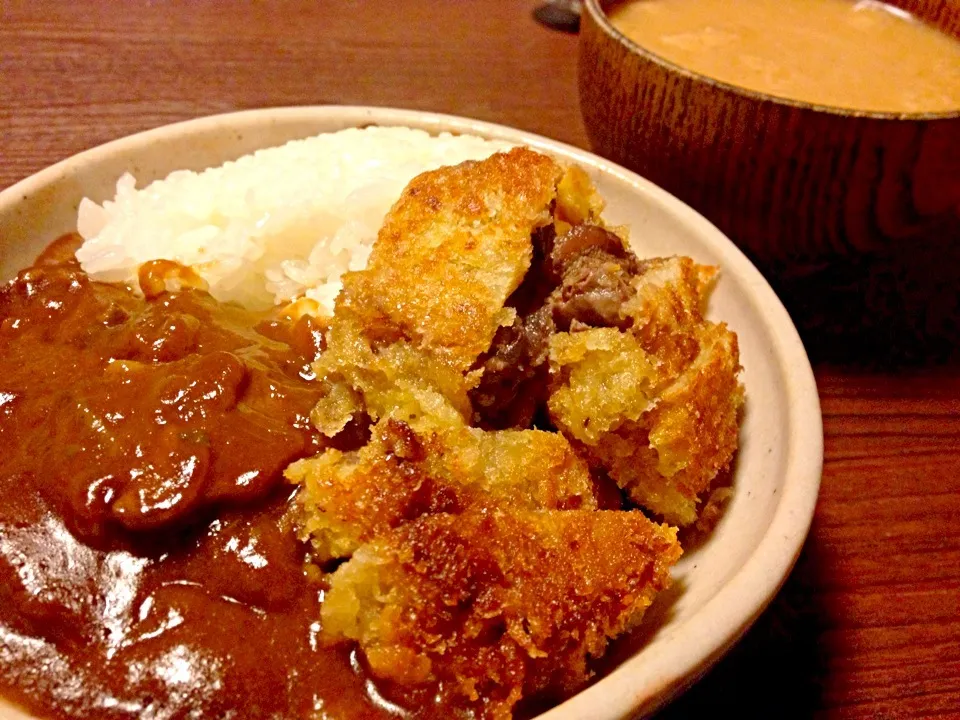 牛肉カツカレー|炊かれたいオトコ おこん 小栁津さん